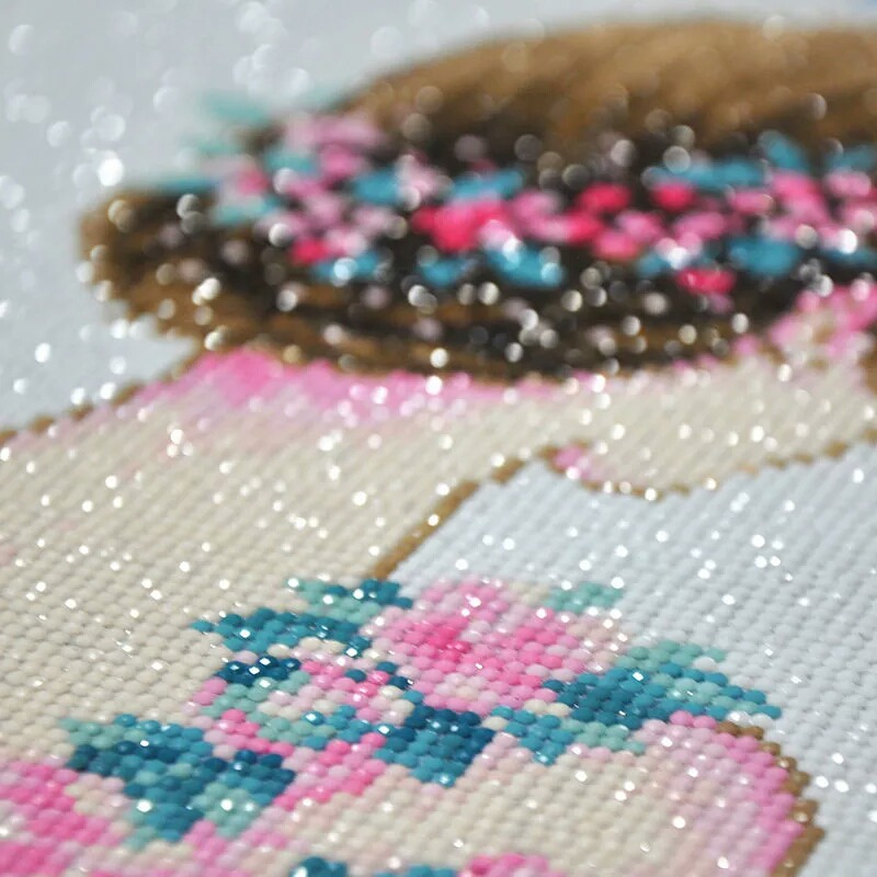 Broderie diamant Fleur fée mariée - 40x50 cm - partielle - diamants